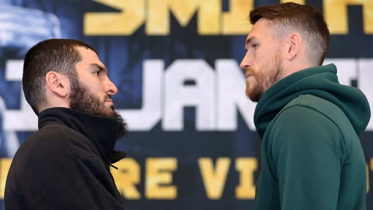 Artur Beterbiev vs Callum Smith face-off