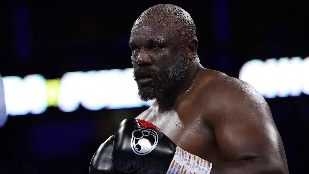 Derek Chisora beats Kubrat Pulev