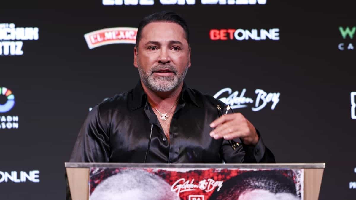 Oscar De La Hoya at Ortiz vs Bohachuk