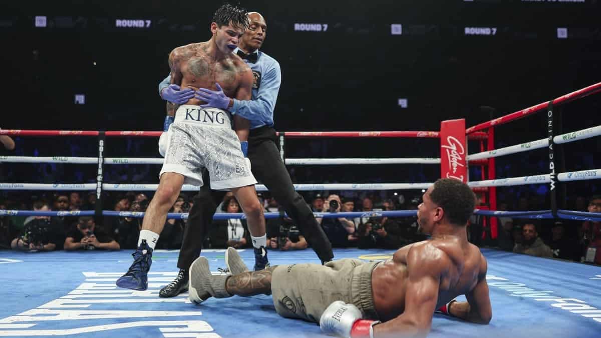 Ryan Garcia vs Devin Haney with referee Harvey Dock