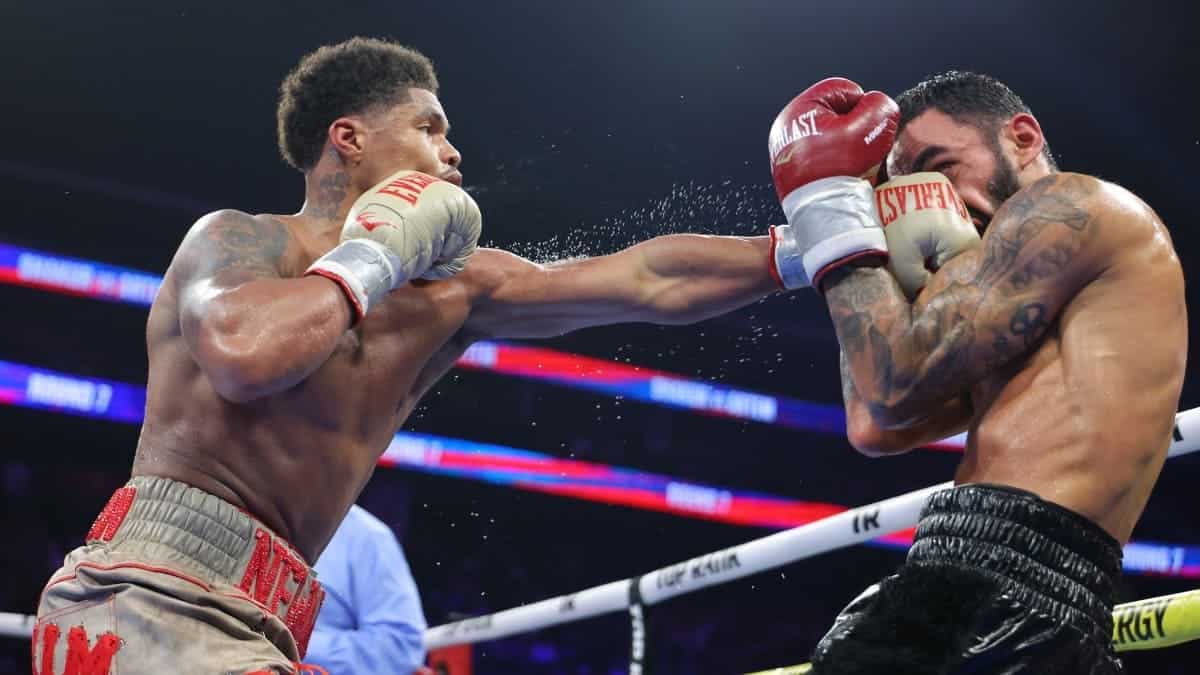 Shakur Stevenson beats Artem