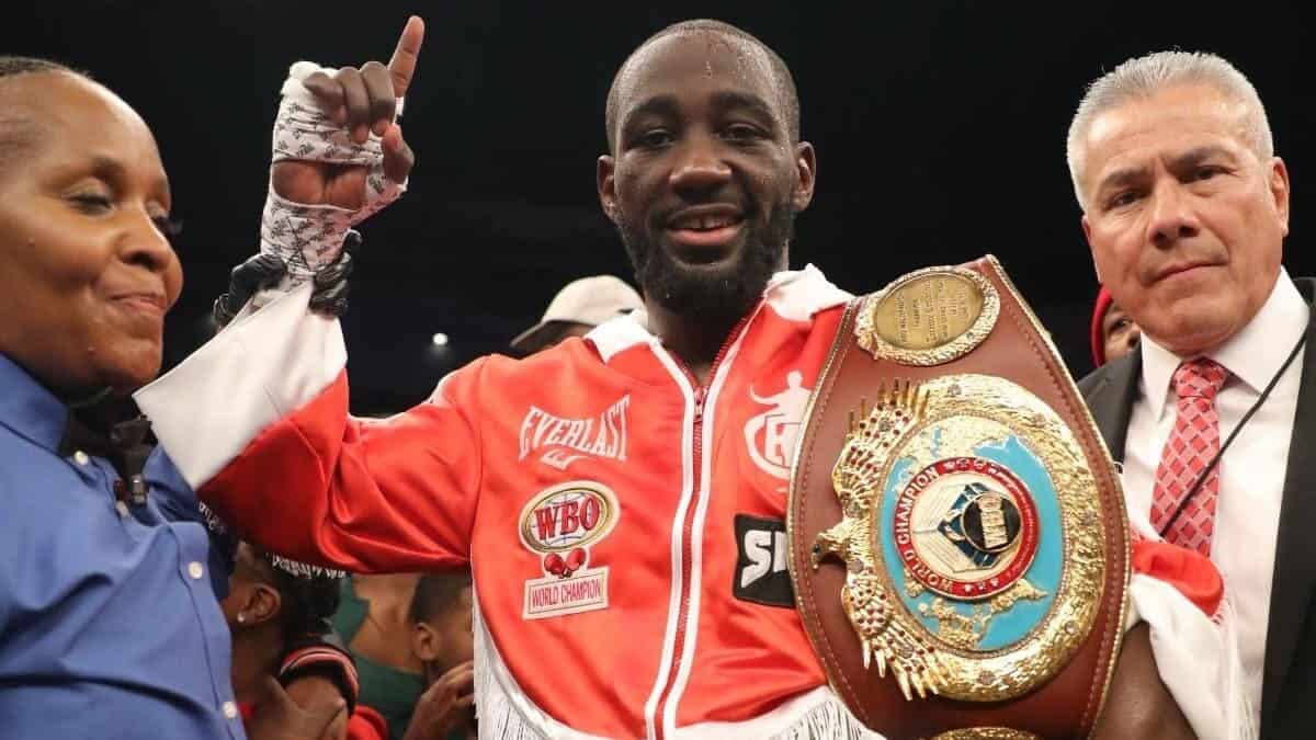 Terence Crawford beats David Avanesyan