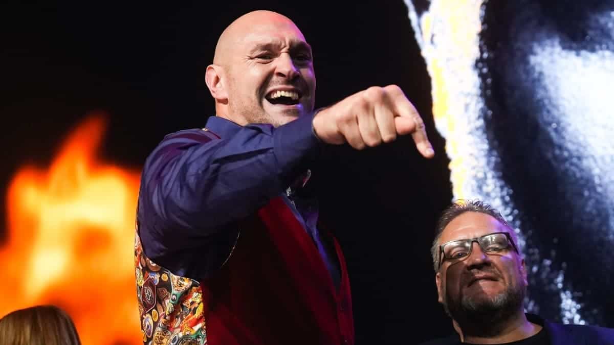 Tyson Fury aims at Usyk